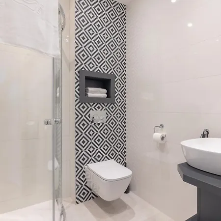 Ae Nowy Swiat By Bookinghost *