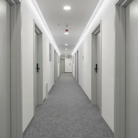 Ae Nowy Swiat By Bookinghost アパート *