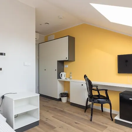 Ae Nowy Swiat By Bookinghost アパート