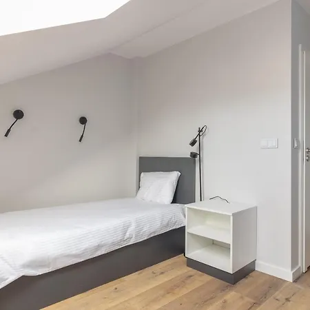 Ae Nowy Swiat By Bookinghost