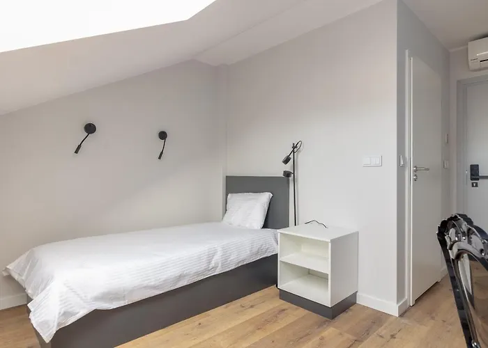 Ae Nowy Swiat By Bookinghost